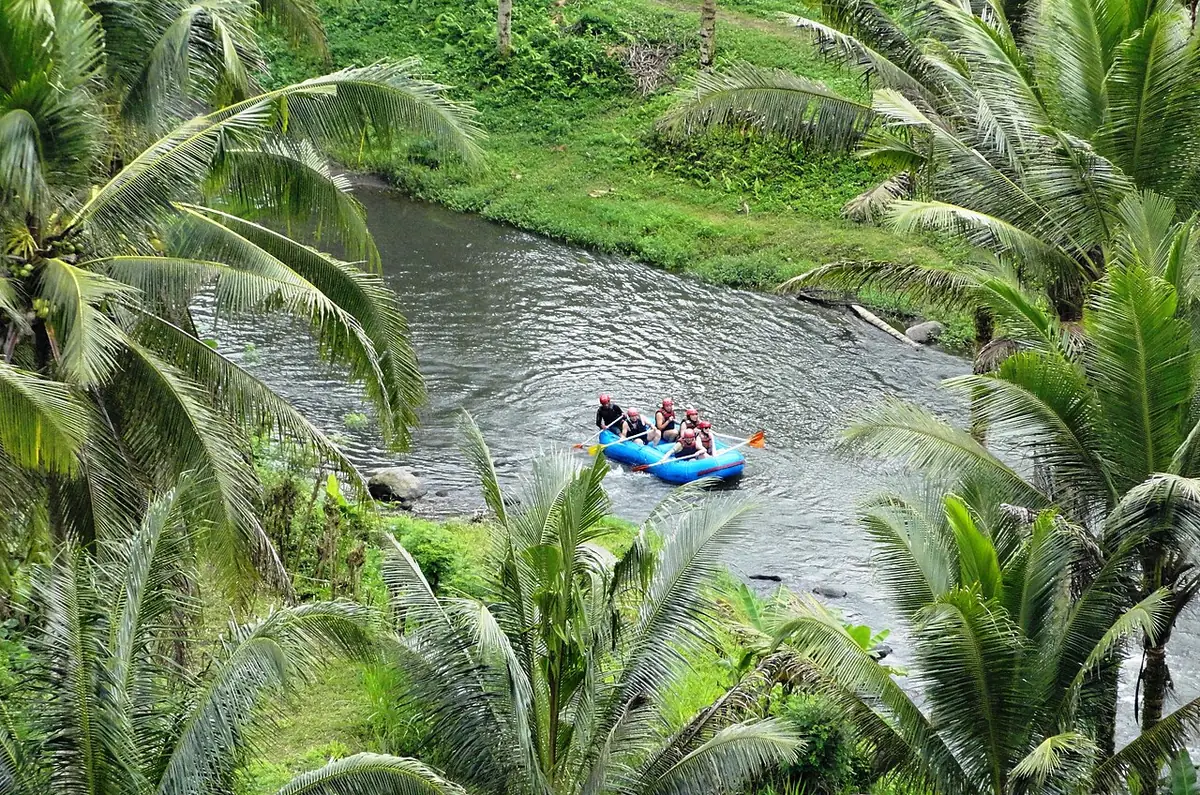 Rafting on the Ayung River in the green valley near Ubud — Rafting on the Ayung · illustrative photo